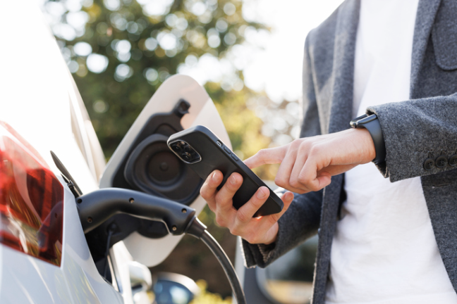 Elektromobilio įkrovimas su „EnergySmart“ programėle  